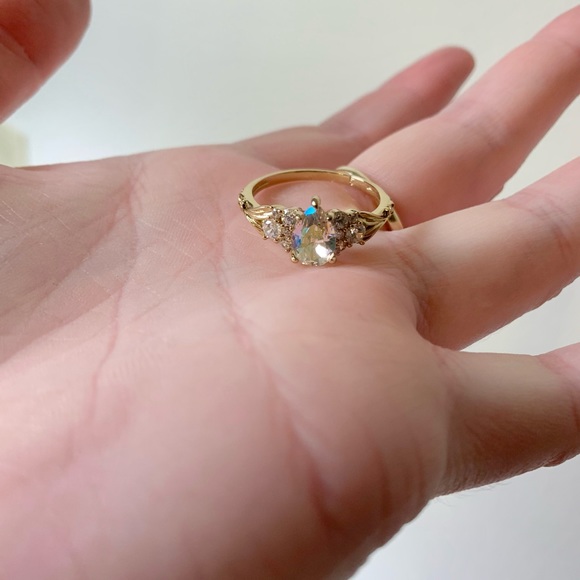 Women’s ring - Picture 3 of 9